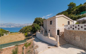 Awesome Home In Praznica With Jacuzzi